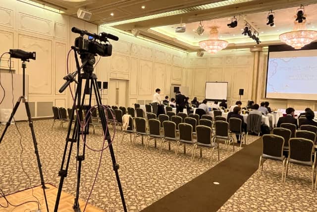 配信 会議 ZOOM